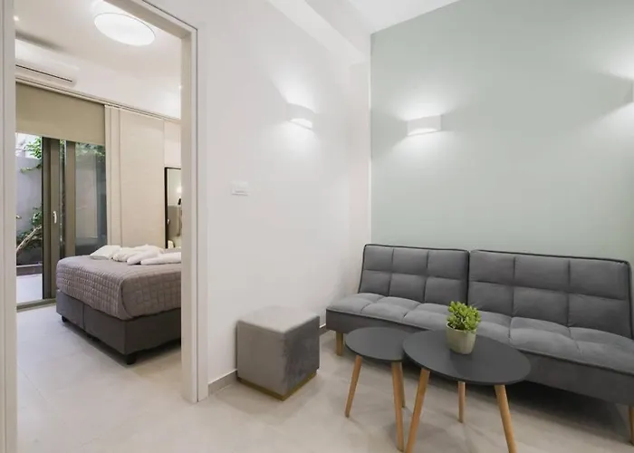 Apartment Peris 5 With Yard Steps To Bus St & Old Town