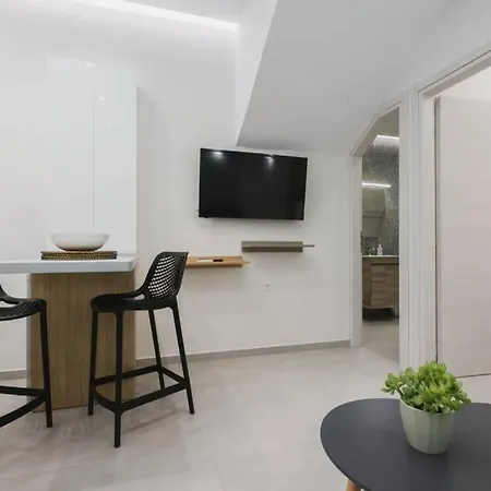 Апартаменты Peris 5 With Yard Steps To Bus St & Old Town *