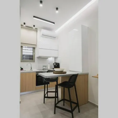 Peris 5 With Yard Steps To Bus St & Old Town Апартаменты