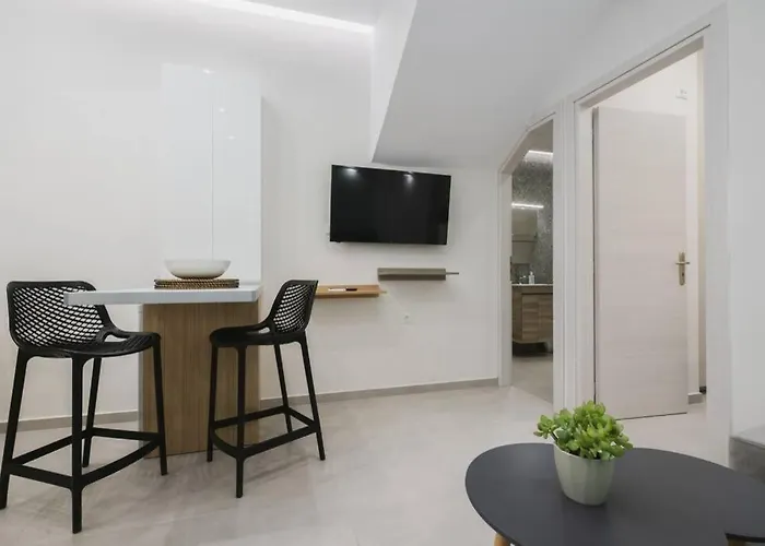 Апартаменты Peris 5 With Yard Steps To Bus St & Old Town *