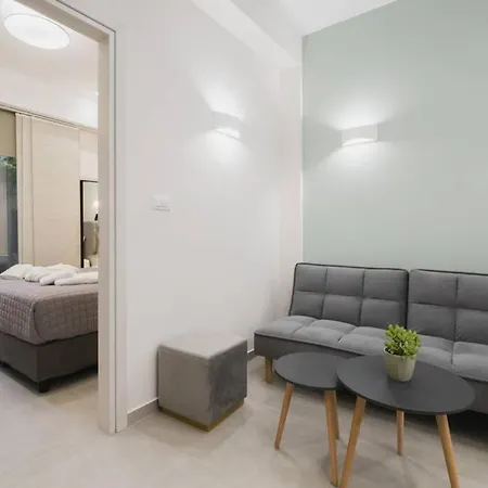 Apartment Peris 5 With Yard Steps To Bus St & Old Town